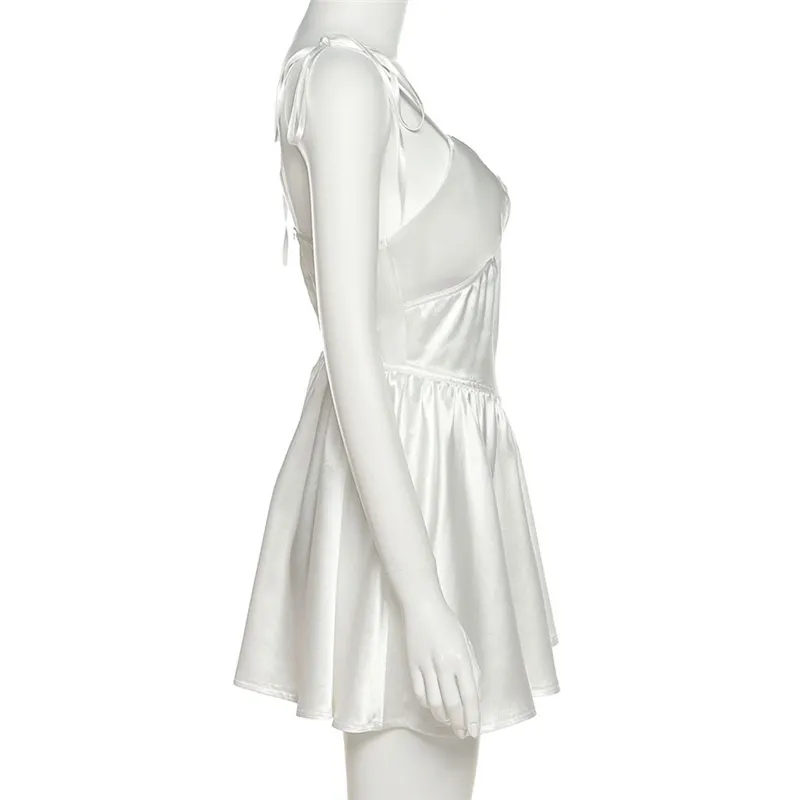 Cultivate One′ S Morality Low-Cut Loins Backless Dress