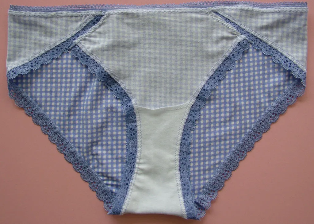 Flower Printed Brief Set in Good Price and Quality