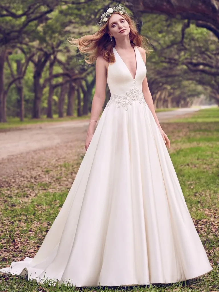 Sleeveless Satin Ball Gown Beaded Appliqued Lace Simple Bridal Gown We116