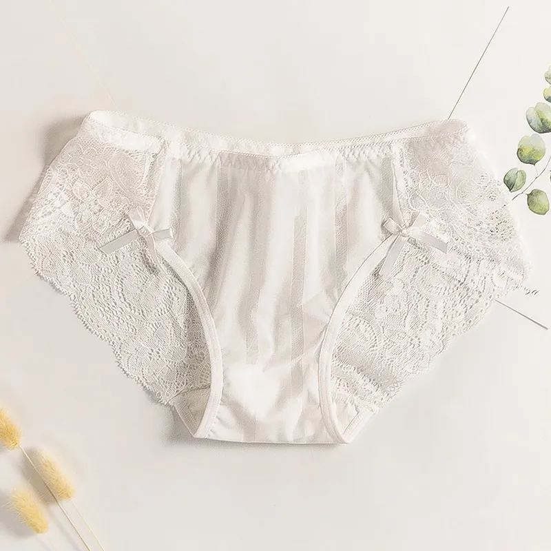 The Thin Ice Silk Stripe Lace Edge Lightly Skilled Hollow out Sexy Perspective Air Lady Low Waist Cotton Crotch Underwear Woman
