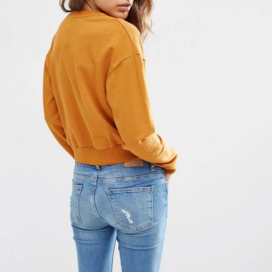 Wholesale Crop Tops, Crewneck Plain Fleece Cropped Sweatshirts Oversized Women′s Crop Sweatshirts